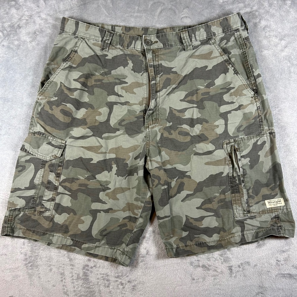 Wrangler Authentics Mens Camo Cargo Shorts Green Ripstop Cotton Size 38 600SWJ0